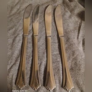 Stanley  Roberts Triumph 4 dinner knives (122424A)